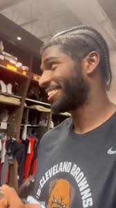 After the Browns named Dillon Gabriel their new starting quarterback,  Shedeur Sanders reacted today with a full mime: