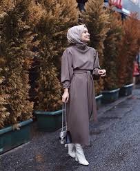 Uzun Tesettur Tunik Modelleri Tesettur Giyim Islami Moda Nedimeler Basortusu Modasi