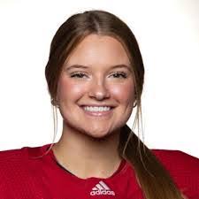 Lisa Laroche's Instagram, Twitter & Facebook