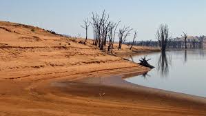 Water in the river murray is often stored upstream and delivered to downstream users through the barmah choke, a narrow section of the river. Study Reveals 90 000 Year History Of Murray Darling Basin Anu