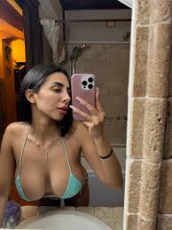 Sara sfamurri on X: Do you like my bikini? 👅🔞 t.co7RdWyo7m4M   X