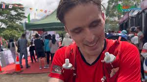 BTR 60 Men: Lodewijk Vriens scores his...