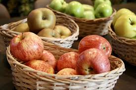 #p (apel merah) = 6/14 = 3/7 #. Buah Musim Luruh Ini Adalah Khasiatnya Dan Banyak Resipi Untuk Disertakan Dalam Diet Anda Makanan 2021