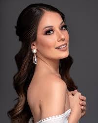 Ana Solis's Instagram, Twitter & Facebook