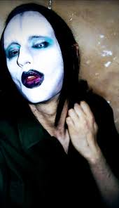 Here one of my pics when I had 17 Years! I had my cut hair and no eyebrowns  haha Already 20 years of this pic wow ! Marilyn Manson forever !!! ❤