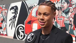 Derry Scherhant im Willkommensinterview