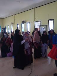 Pelatihan Pidato Bahasa Inggris Dalam Meningkatkan Kemampuan Berbicara Di Depan Publik Sastra Inggris