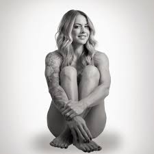 She is close with her parents and has a pet english bulldog named fran. Christmas Abbott S Wiki Age Boyfriend Pregnant Net Worth