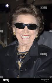 Frank sinatra first wife nancy hi-res stock photography and images