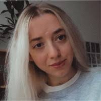 100+ profiluri „Eva”