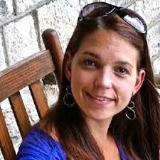 Kari Akins's Instagram, Twitter & Facebook