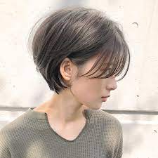 横顔美人ショート shori murataさんはinstagramを利用しています 襟足の形が違うとこんなにも 印象が変わります ショートヘアでお悩みの方は 参考にしてみて下さい 独自のカットで多くの方々お悩みを 解消しています 襟足が収まった ヘアカット