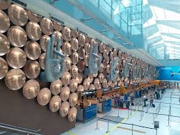 The delhi airport metro express (dame) is a delhi metro line from new delhi metro station to dwarka sector 21, linking the indira. Know Your Airport Delhi Airport Tale Of 2 Backpackers