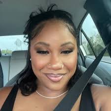 Abigail Perry's Instagram, Twitter & Facebook