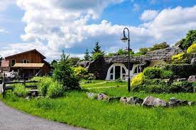 49+ toll bilder haus auenland / ferienhaus haus au. Wohnen Wie Die Hobbits Im Feriendorf Auenland Urlaubsguru De