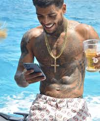 He reportedly rushed to the balcony and attempted to jump onto a terrace below but unfortunately missed. Rapper Mc Kevin Dies Falling From Balcony During Bisexual Threesome Cocktails Cocktalk