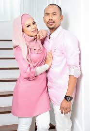 Check spelling or type a new query. Mingguan Wanita Keluarga Bahagia Siti Sarah Raisuddin Facebook