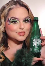 Un Momento Delicioso: Luxurious Creative Makeup Inspiration