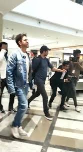 Hrithik Roshan Visit at Phoenix Mall Velachery, Chennai
