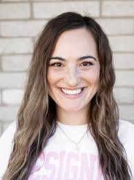 Ali Gentry's Instagram, Twitter & Facebook