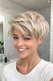 180 idee su Capelli corti nel 2025