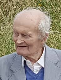 File:Guy Arnold, writer, 2017.jpg