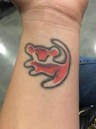 Lion King Simba Tattoo Circle Of Life Rafiki Drawing Circle Tattoos Tattoos Print Tattoos