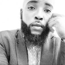 Should I start with a freshwater or saltwater tank for my daughter?