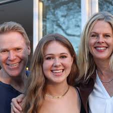 Summer sweetheart novel read online or explore pdf option. Former Pe Teen Bags Huge Publishing Deal With Crime Novel