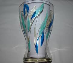 Vase En Verre Peint Motifs Graphiques Forme Feuilles En Bleu Argent Et Blanc Nacre Peinture Sur Verre De La Boutique Opal With Images Large Glass Vase Painted Vases Vase
