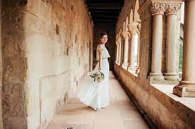 Als eine der sogenannten lutherstädte befindet sich eisenach mitten im herzen von deutschland. Die Braut Auf Der Wartburg Wartburg Hochzeit Braut Kleid Hochzeit Hochzeitsfotograf Braut