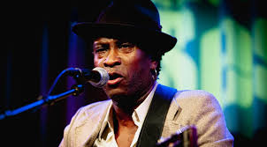 Bai Kamara schuwt het politiek engagement niet