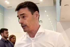 Qué quiere desayunar mi rey en su cumpleaños? Disgusted Officials File Complaint Against Man In Anti Immigrant Rant The New York Times