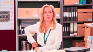 How many episodes are in the fall? Netflix Picks Up The Fall Season 2 Starring Gillian Anderson Jamie Dornan Variety