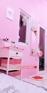 Model kamar tidur anak perempuan ukuran kecil. Desain Kamar Tidur Sederhana Warna Pink Cek Bahan Bangunan