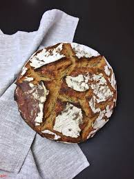 Roggenmischbrot Mit Sauerteig Und Bier Aus Dem Topf Brot Selber Backen Rezept Bier Brot Roggenmischbrot