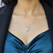 Regenbogen-Mondstein