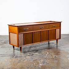 Mid century decor mid century house mid century style vintage stereo cabinet record meet the jetsons. Mid Century Modern Stereo Console Magnavox Hifi Record Player Radio Tube Vintage Zenith Grundig Mid Century Sacramento