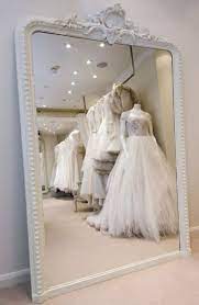 Pin By Samantha Cueva On Boutique Ideas Bridal Boutique Interior Bridal Shop Decor Bridal Shop Interior