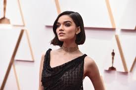 Rachel Zegler Did Not Wear “Sweatpants & Her Boyfriends Flannel” To The  Oscars