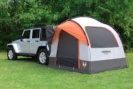The Rightline Gear Suv Tent Lets You Camp Without Leaving All The Luxuries Of Home Behind The Adjustable Nature Of The Vehicle Sleeve Suv Zelt Zelten Lkw Zelt