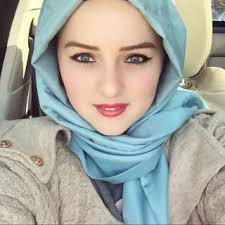 Pin By Self On Arab Girls Beautiful Muslim Women Muslim Beauty Beautiful Hijab