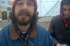 Come un esercito di anon dei chan di destra è riuscito a confinare un attore in finlandia giocando a rubabandiera. I Went To Shia Labeouf S He Will Not Divide Us Art Installation And It Was Honestly A Blast