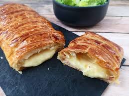Chamangemieux On Instagram Tresse Feuilletee Jambon Raclette Qui Aime Ca Dimanche Soir Flemme Un En 2020 Feuillete Jambon Tresse Feuilletee Raclette