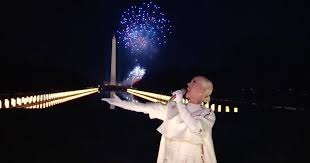 It is a pop song written by perry, jon bellion, lucas marx, oliver peterhof, rachel kanner, bruce wiegner. Watch Katy Perry Perform Firework Celebrating America