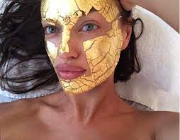 Victoria S Secret Models Are Using This 300 Face Mask To Prep For The Show Gold Face Mask Easy Face Mask Diy Affordable Skin Care