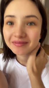 Missy Marlow's Instagram, Twitter & Facebook