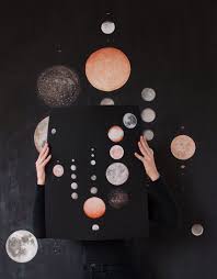 Maybe Something Like This On The Cabinet In The Living Room Morning Light And The Moon Stella Vsc Pintura De Arte Pintura Y Dibujo Decoracion Con Vinilos