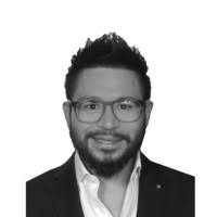 200+ perfiles de «Cabrales»