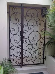 Security Enclosure If Used A Roller Screen Would Also Keep Bugs Out When Door W Portas De Ferro Forjado Fachadas De Casas Portoes De Ferro Forjado